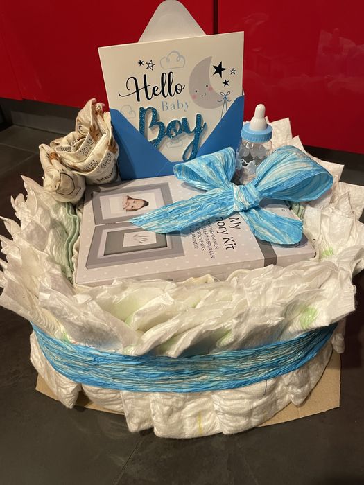 Tort wyprawka prezent narodziny noworodek