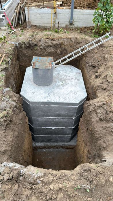 Міні-екскаватор Вінниця. Послуги екскаватора. Гідормолот  Вінниця.