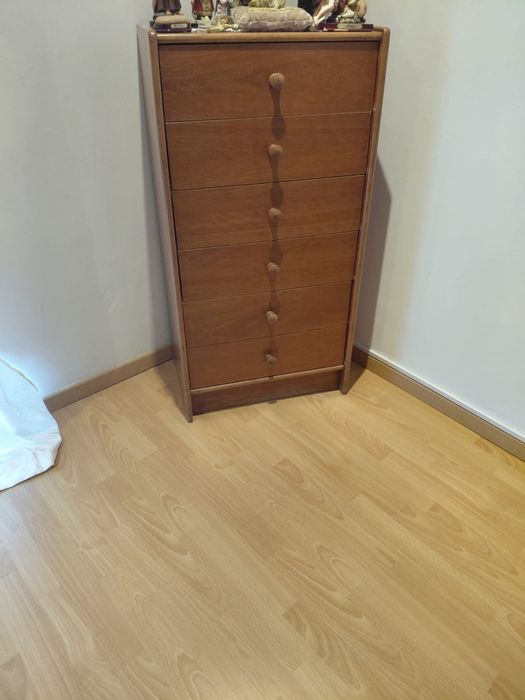 Cama de casal como nova