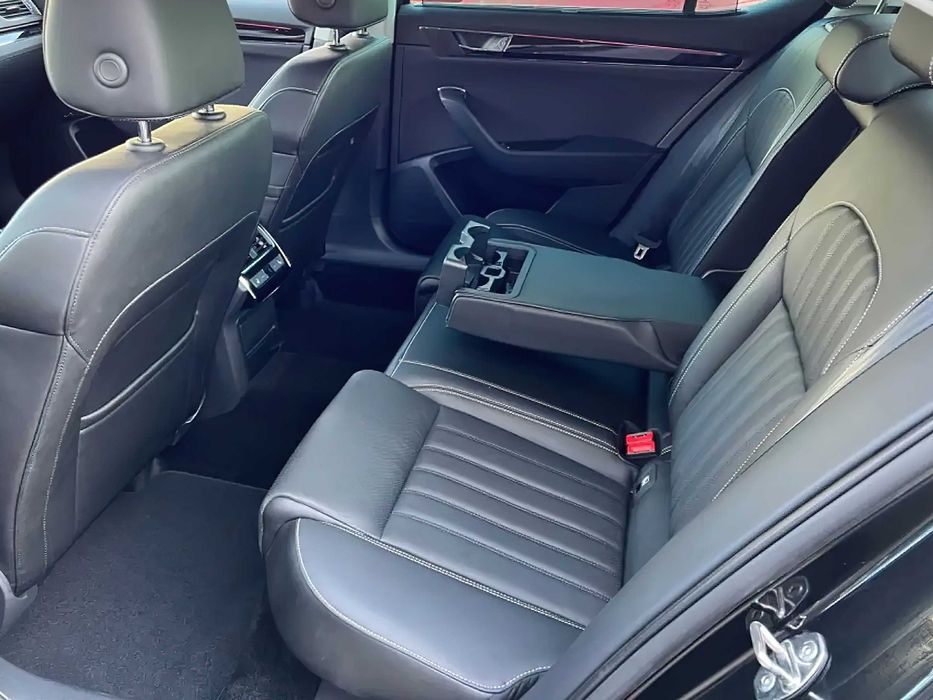 Skoda Superb      2021