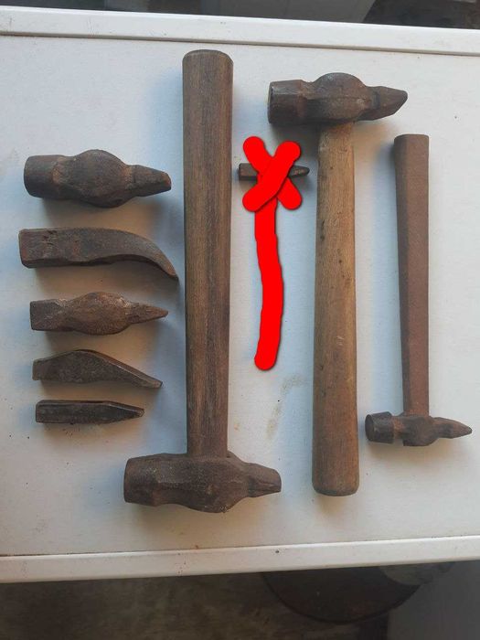 молоток слюсарний, 82