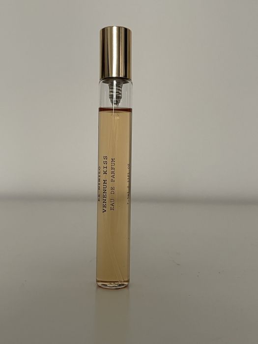 Ex Nihilo Venenum Kiss