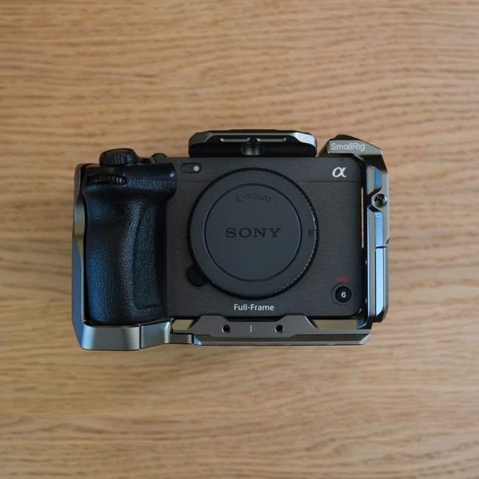 Sony FX3 com cage e XLR Top Handle