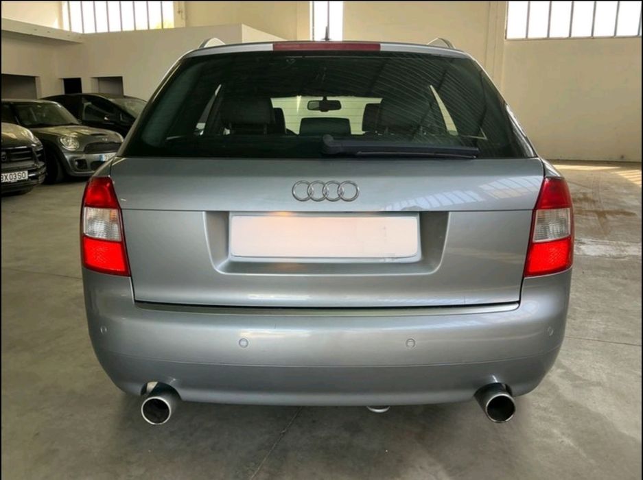 Audi A4 3.0 V6 220CV S-Line 4x4 viatura Rara, GPS, Caixa Automática patilhas no volante, Full Extras. Aceita-se troca por mota (Leia toda a Descrição)