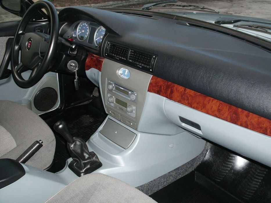 Продам авто Волга 31105 с малым пробегом