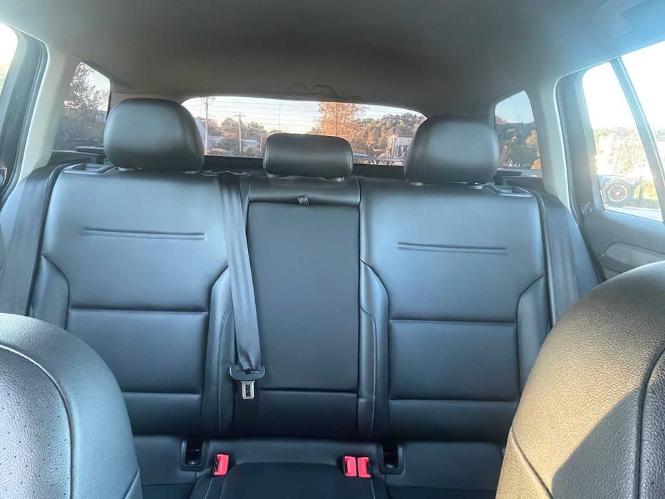 Volkswagen Golf      2019