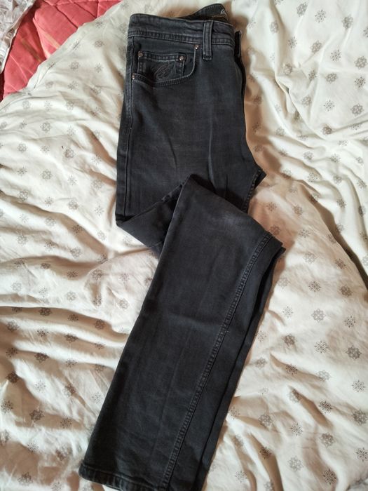 Продам джинси brioni