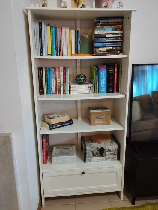 Móvel estante IKEA 165 x 75,5 x 33,5 cm