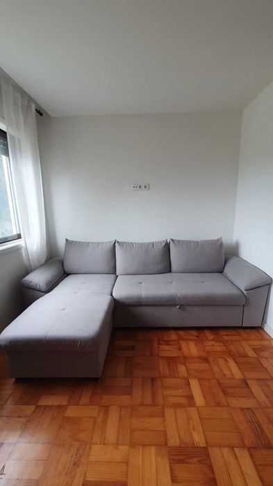 Sofá cama com arrumação conforama ANTON em ótimo estado