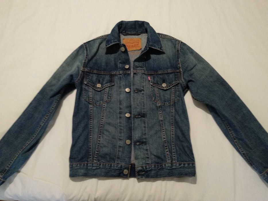 casaco Levis tamanho S