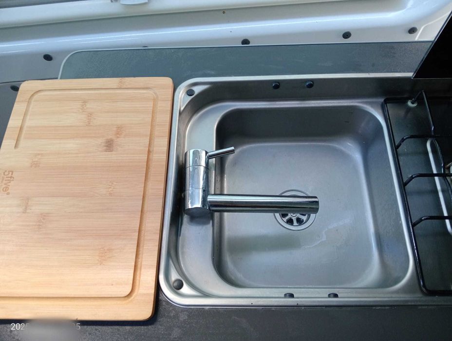 Lava loiça / fogão + torneira autocaravana