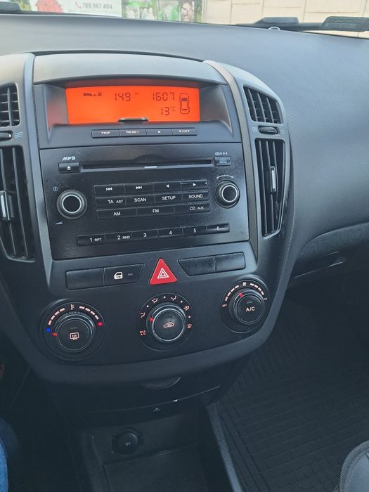 Kia  Ceed 1.6 crdi Zamiana