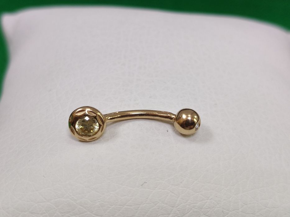 Пирсинг для пупка золото