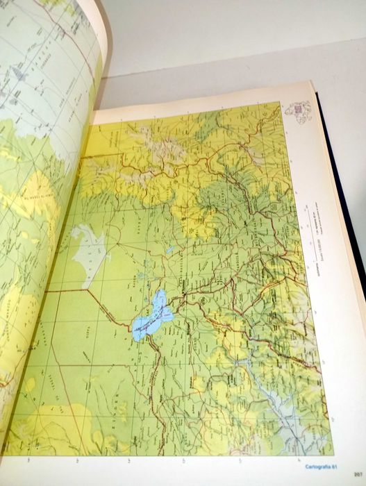 Atlas of the World 1492/1992 (cartography and description of Countries)64550556848641123