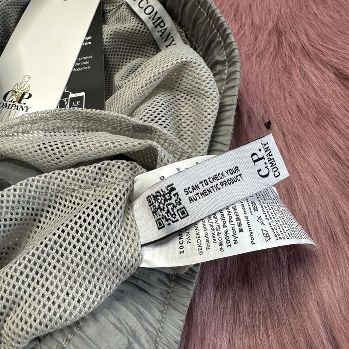 Шорти CP Company Nylon Silver Shorts / Всі розміри