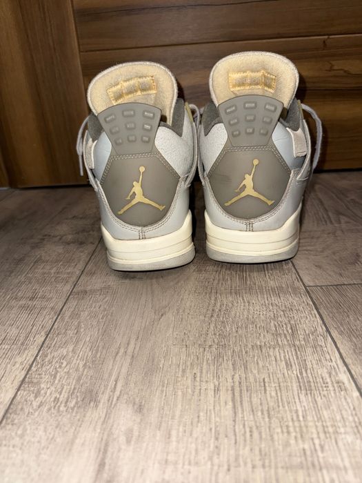 Jordan 4 Photon Dust