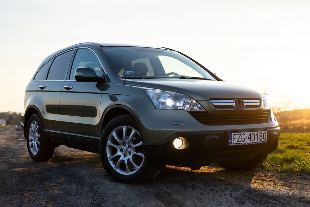 Honda CR-V Honda CR-V, w rodzinie od 10 lat.