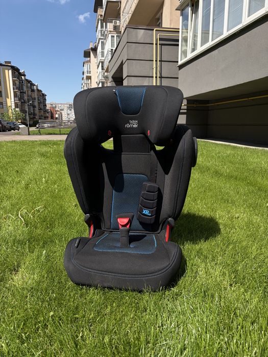 Автокрісло  Britax-Romer 15-36 кг Kidfix III M Cool Flow Blue