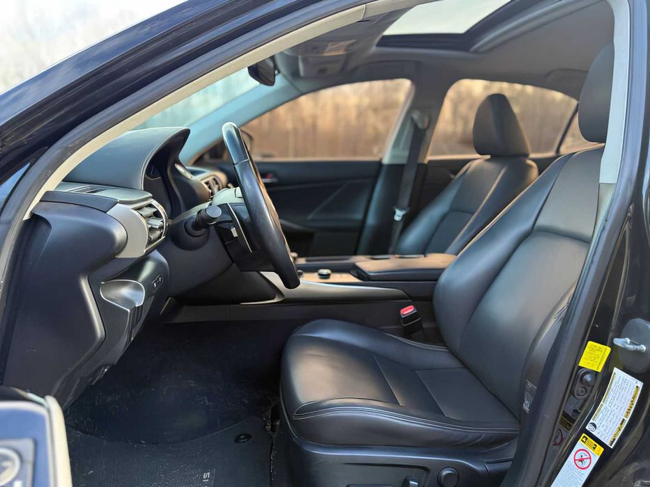 Lexus IS 250      2015