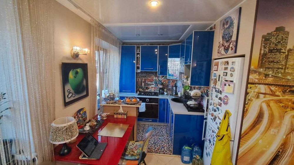 Продам 3 кім кв, просп-Юности!!!