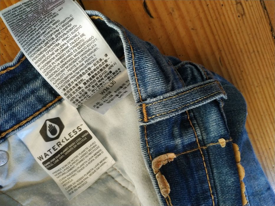 Levi's 36/30 Levis 501 vintage z dziurami
