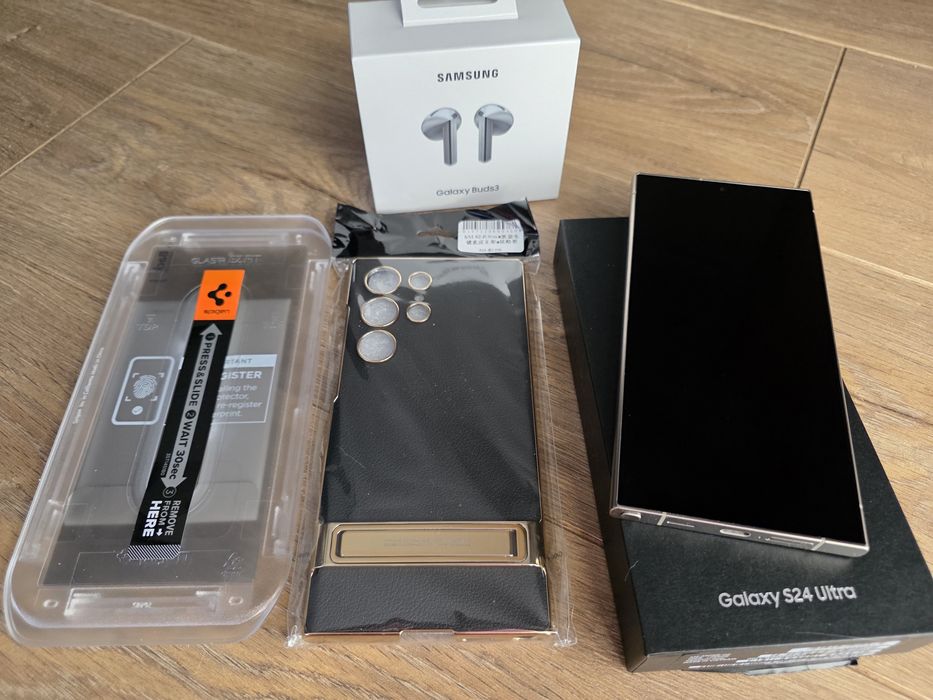 Samsung GALAXY S24 ULTRA używany + nowe GALAXY BUDS 3 + etui + szkło