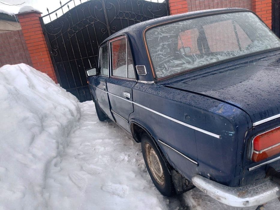 Продам ВАЗ 2103.