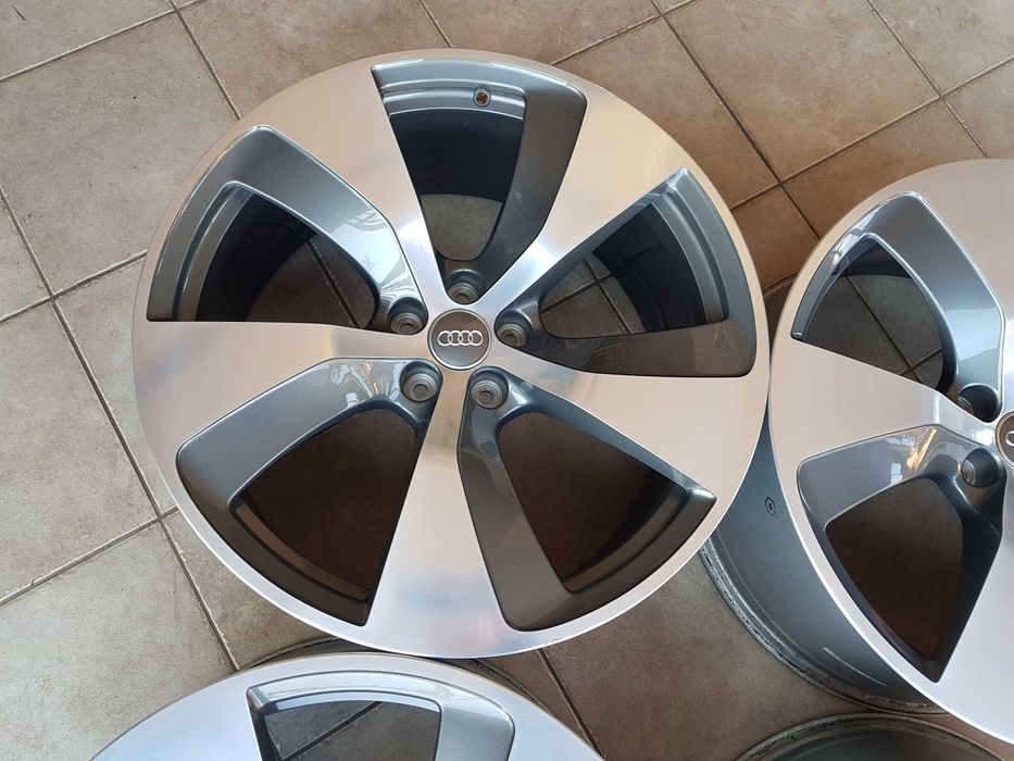 Felgi aluminiowe OEM Audi Q7 SQ7 A6 S6 A8 S8 9,5x21 et31 5x112 4M0