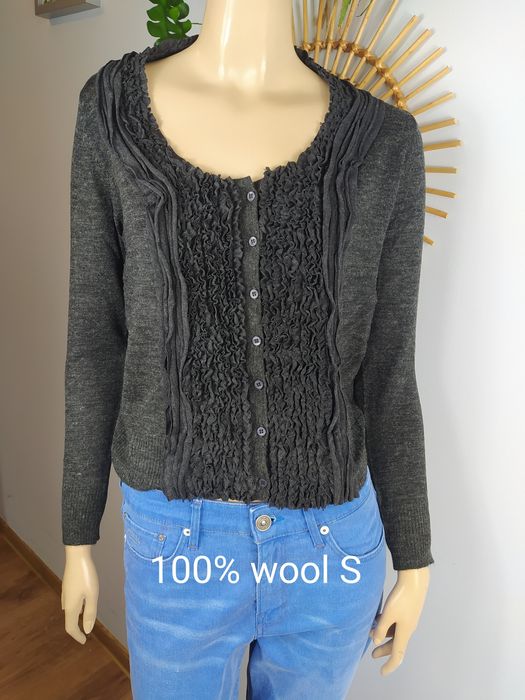 Elegancki wełniany sweter damski S