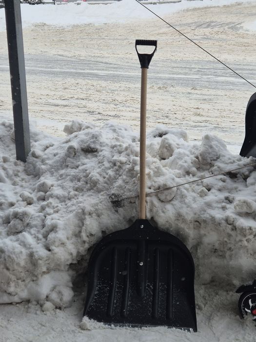 Лопата для снігу