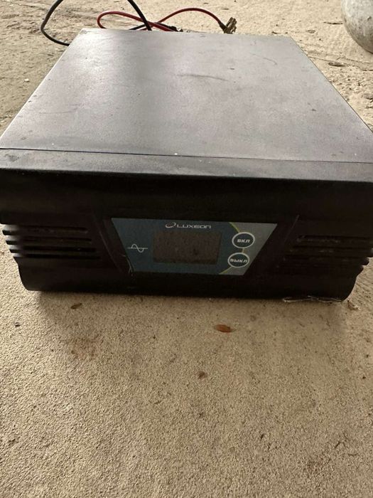 Інвертор Luxeon UPS-1500ZD 12v