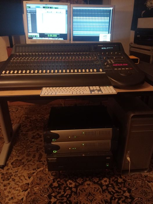 Mackie d8b +  ProBox