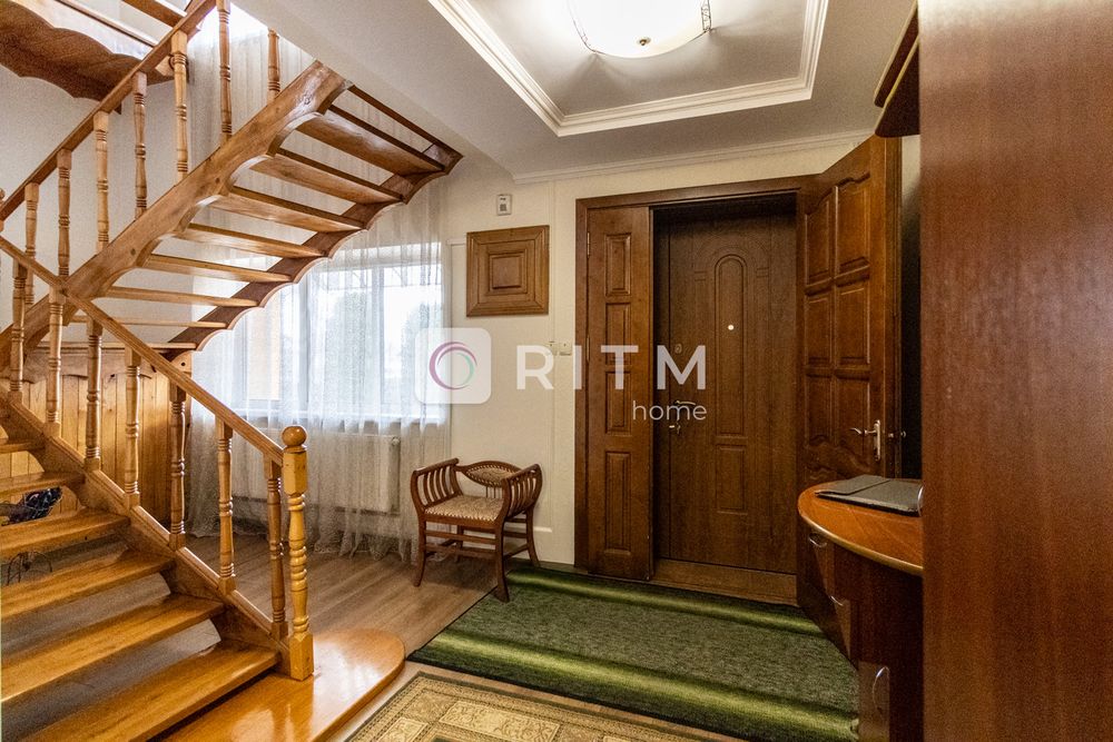 Продаж будинку Особняк Івано-Франківськ по вул.Коновальця