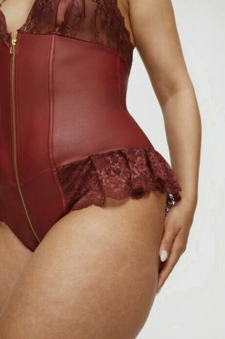 Сексуальний боді Ann Summers, ХЛ
Боді Ann Summers Tasha зі штучної шк