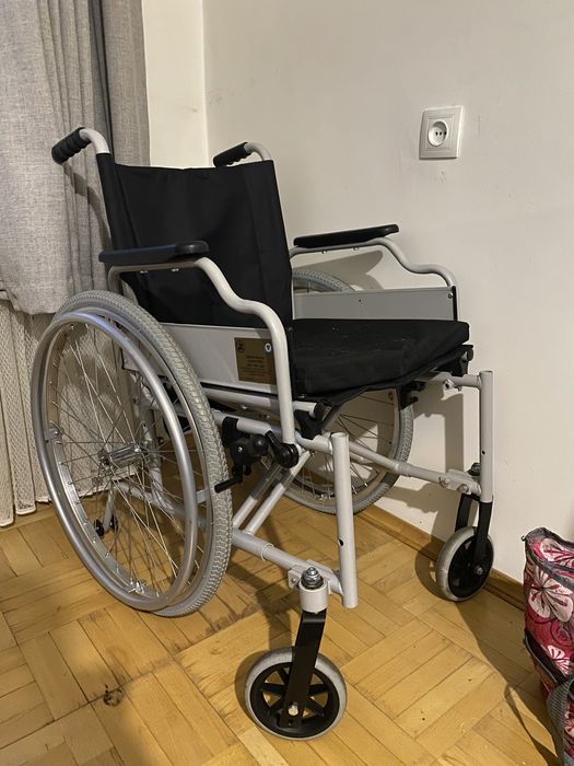 Крісло інвалідне
