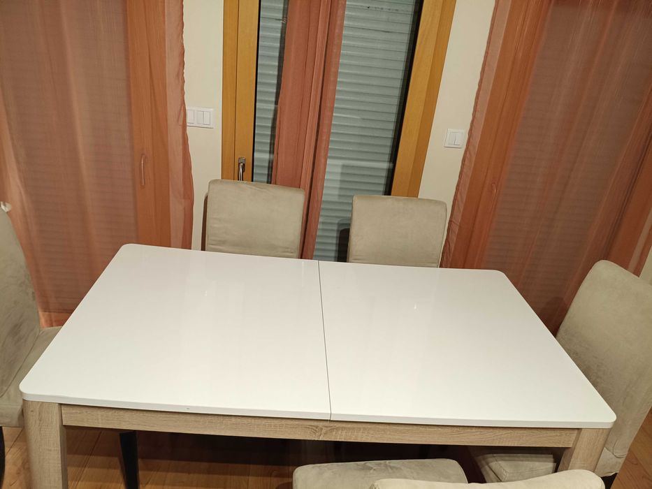Mesa da sala extensível