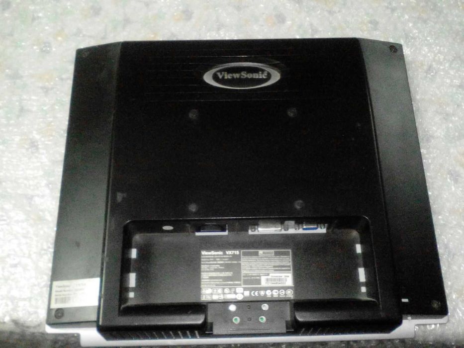 ViewSonic VX715 не працюе