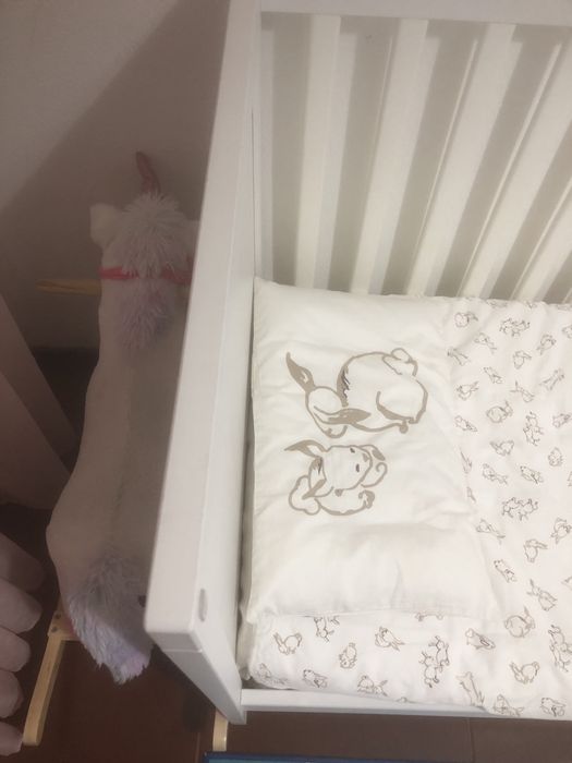 Cama de bebe . Como nova