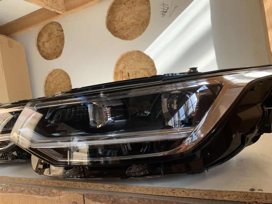 Фари ксинон з лінзою tiguan 21-23 рік тігуан