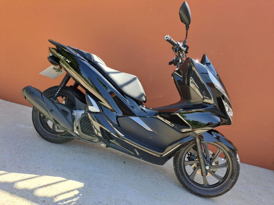 Honda PCX 1600km nova.