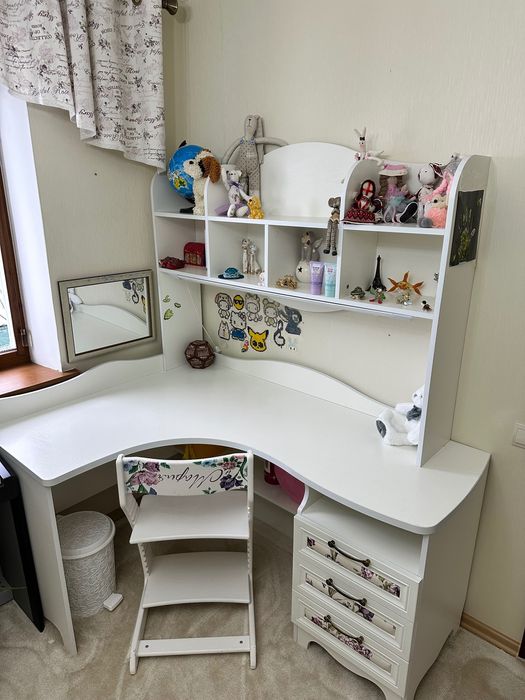 Комплект дитячих меблів