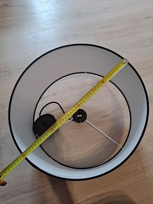 Lampa sufitowa czarna