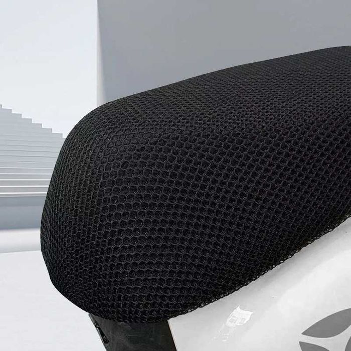 Cobertura Anti-Calor para Banco de Moto 75x55 cm - Preta