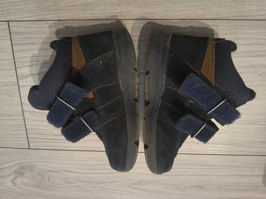 Buty trzewiki ocieplane Bartek r.25 na zime