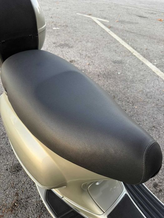 Vespa Piaggio ET4 150