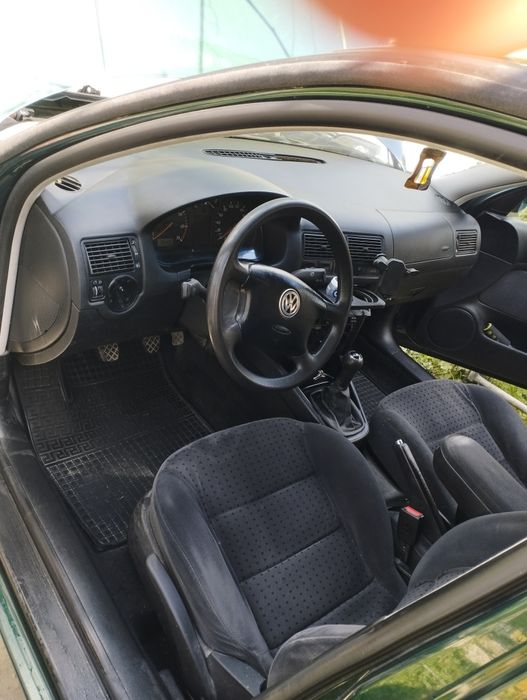 Автомобіль volkswagen golf4