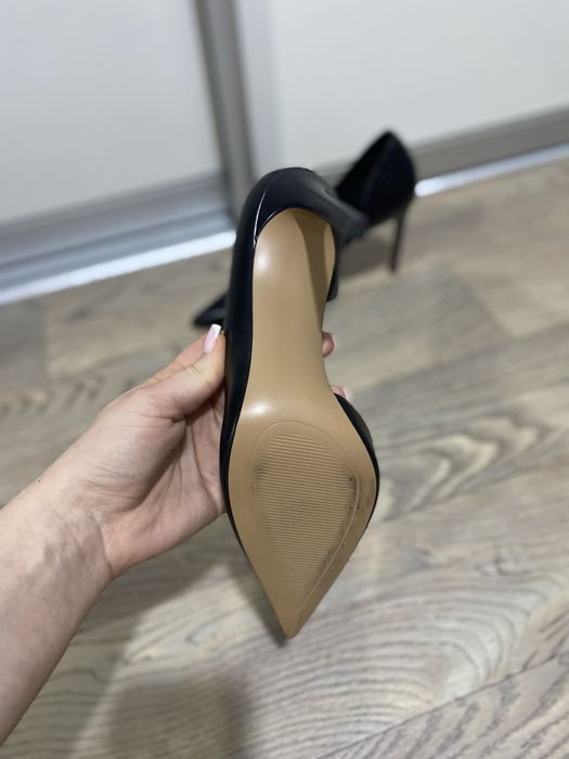 Чорні лодочки MANGO