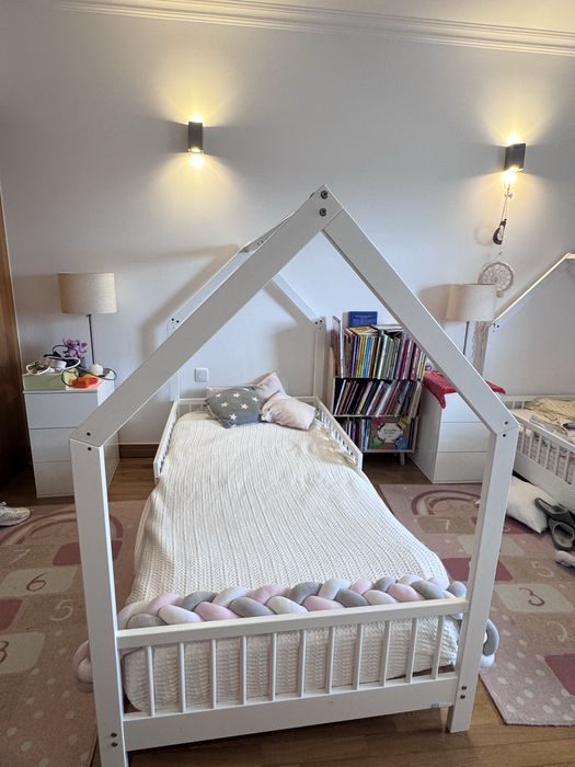 Cama Montessori infantil - bom estado