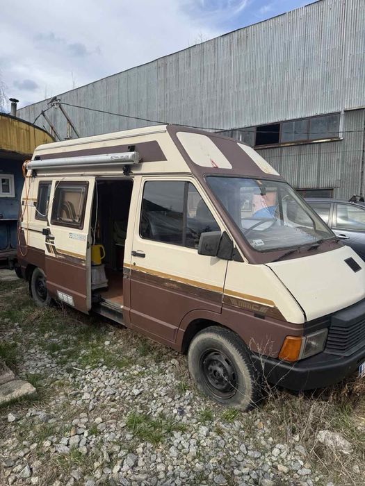Автомобіль Renault Trafic