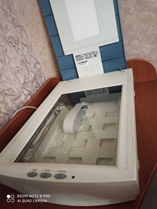 Планшетний сканер UMAX Astra 2200